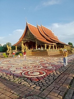 วัดภูพร้าวอำเภอสิรินธร